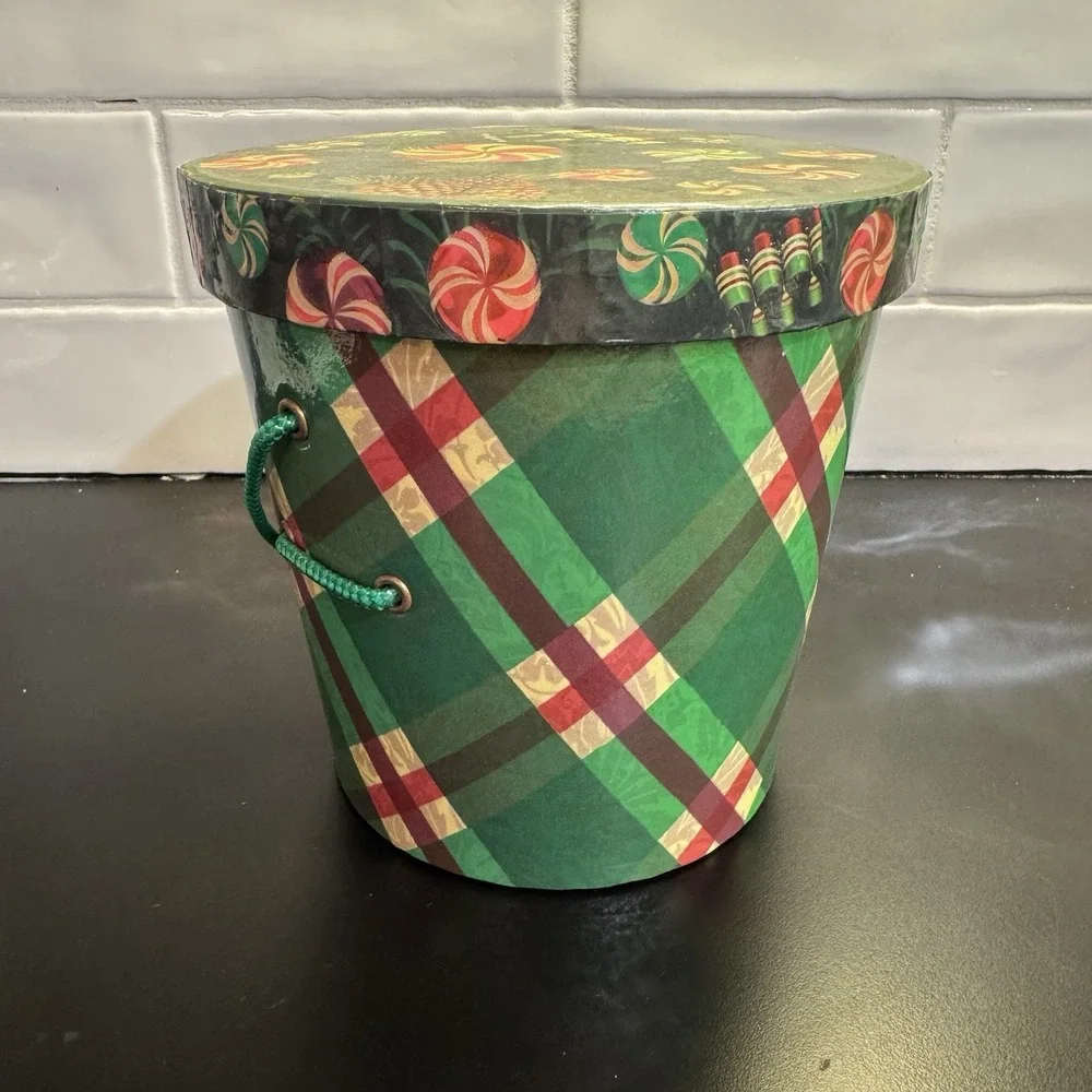 Vintage Round Christmas Gift Box Reusable Hat Storage Green White‎ Plaid